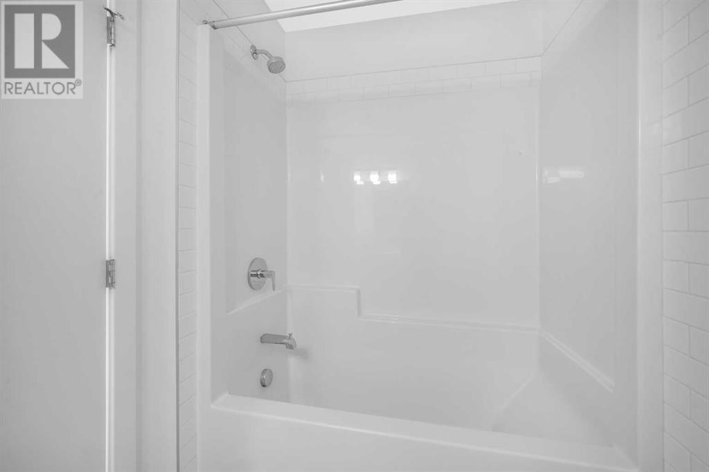 Single Family House for Sale in  Creekstone Drive SW Pine Creek Calgary 