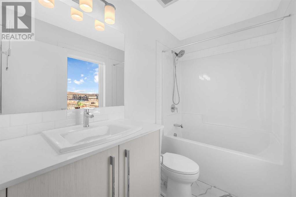 Single Family House for Sale in  Creekstone Drive SW Pine Creek Calgary 