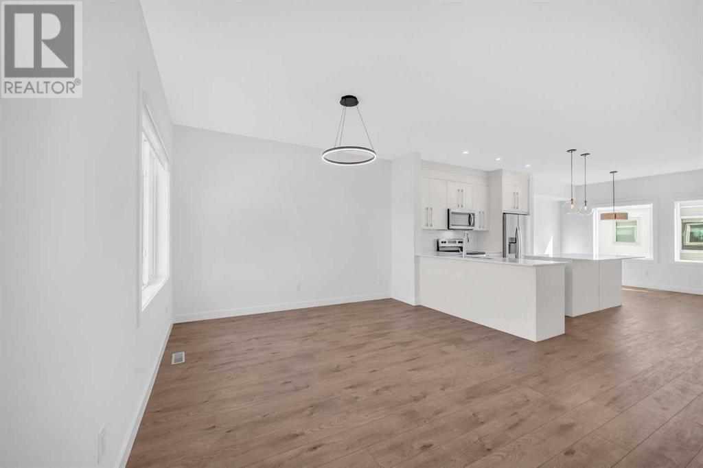 Single Family House for Sale in  Creekstone Drive SW Pine Creek Calgary 