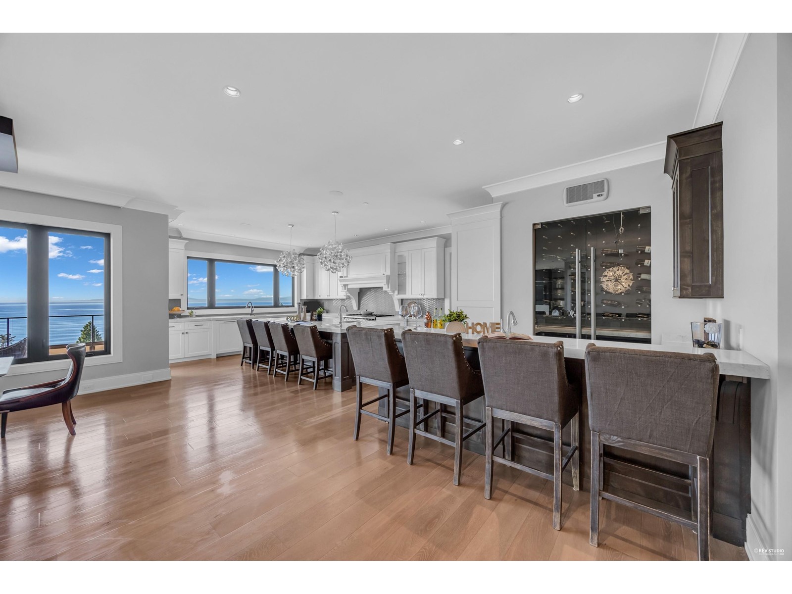 Photo 7 of 14442 Magdalen Avenue, White Rock BC