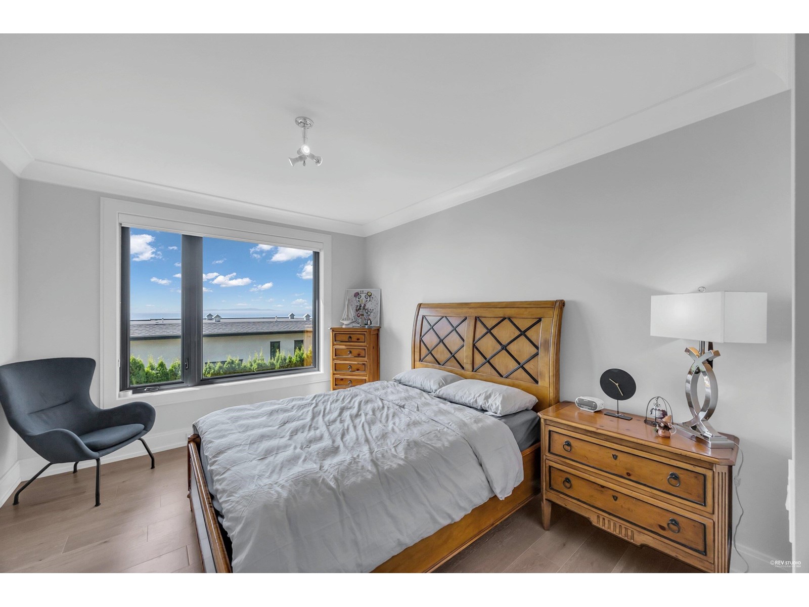 Photo 26 of 14442 Magdalen Avenue, White Rock BC