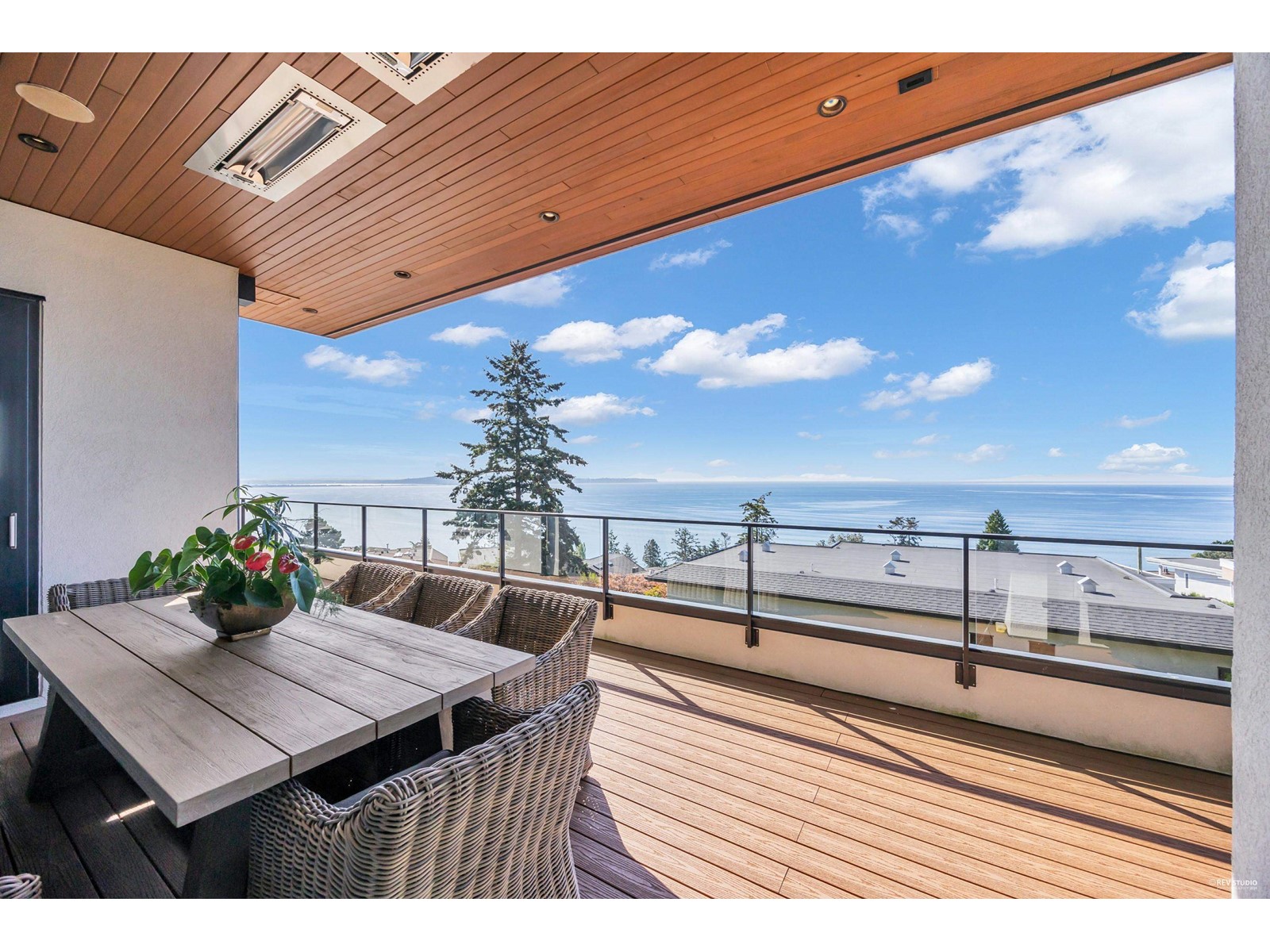 Photo 16 of 14442 Magdalen Avenue, White Rock BC