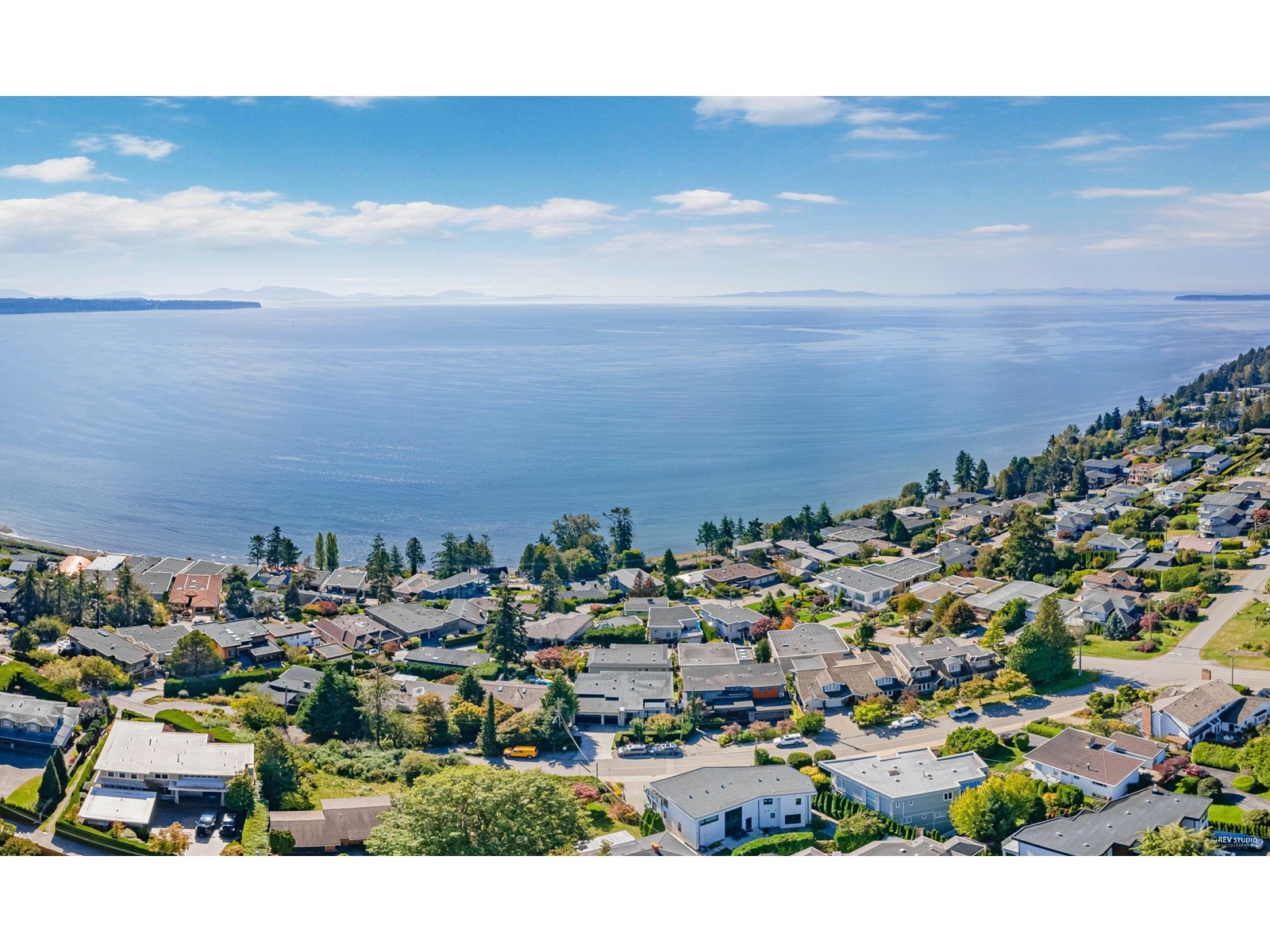 Photo 39 of 14442 Magdalen Avenue, White Rock BC