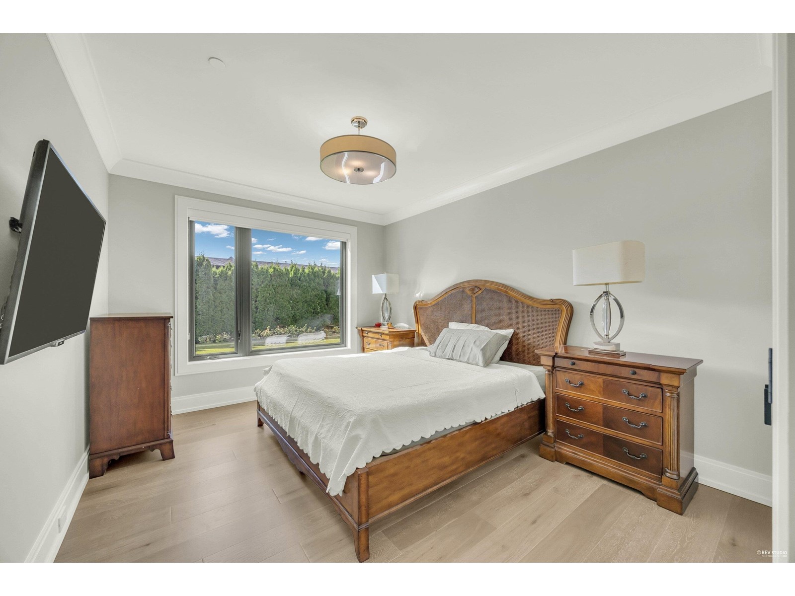 Photo 28 of 14442 Magdalen Avenue, White Rock BC