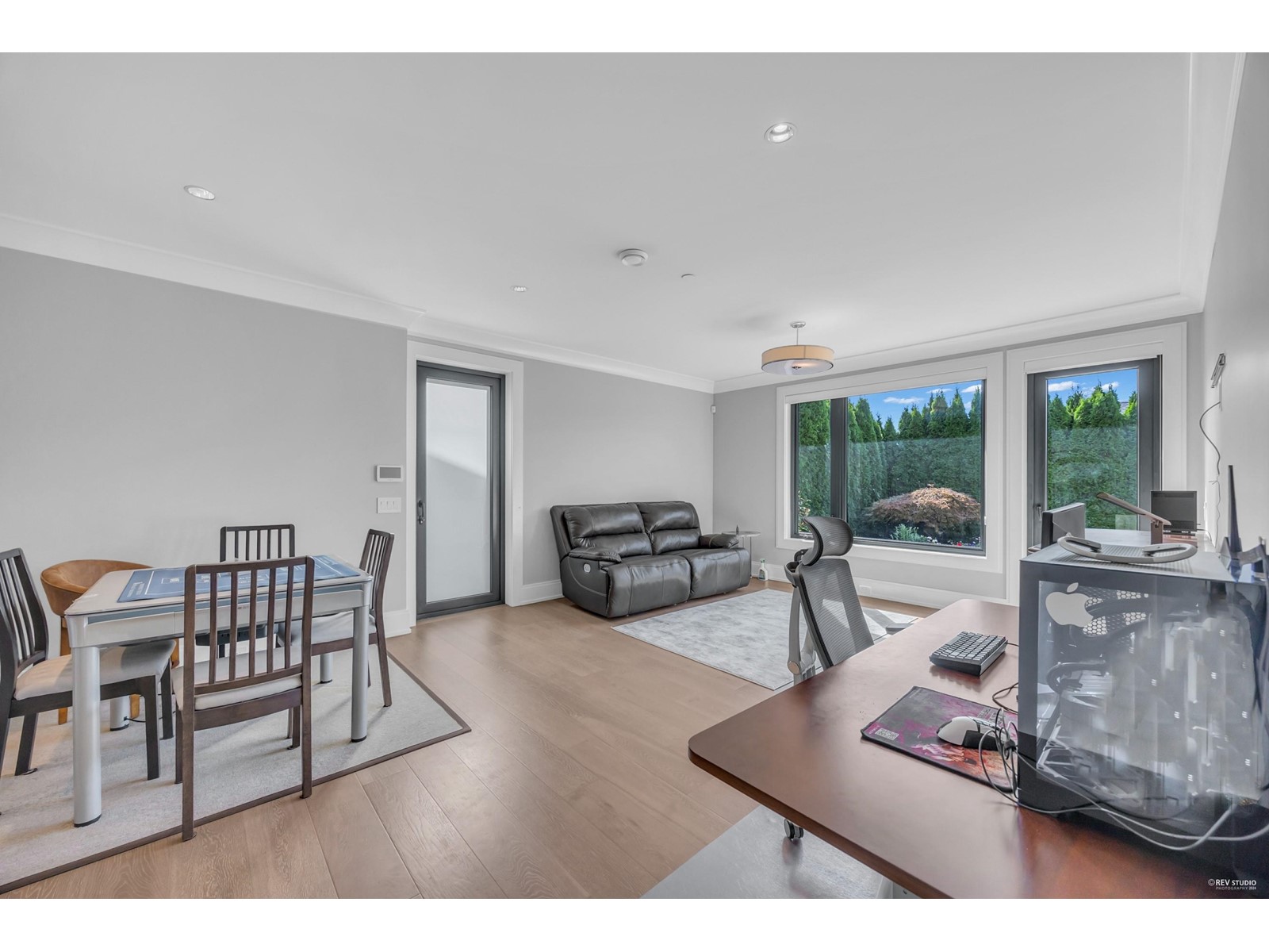 Photo 32 of 14442 Magdalen Avenue, White Rock BC