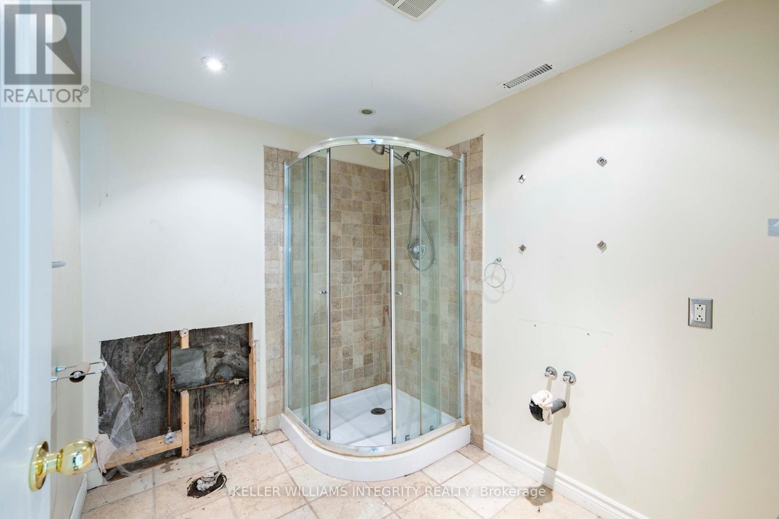 Photo 33 of 2061 Prince Of Wales Drive S, Ottawa ON