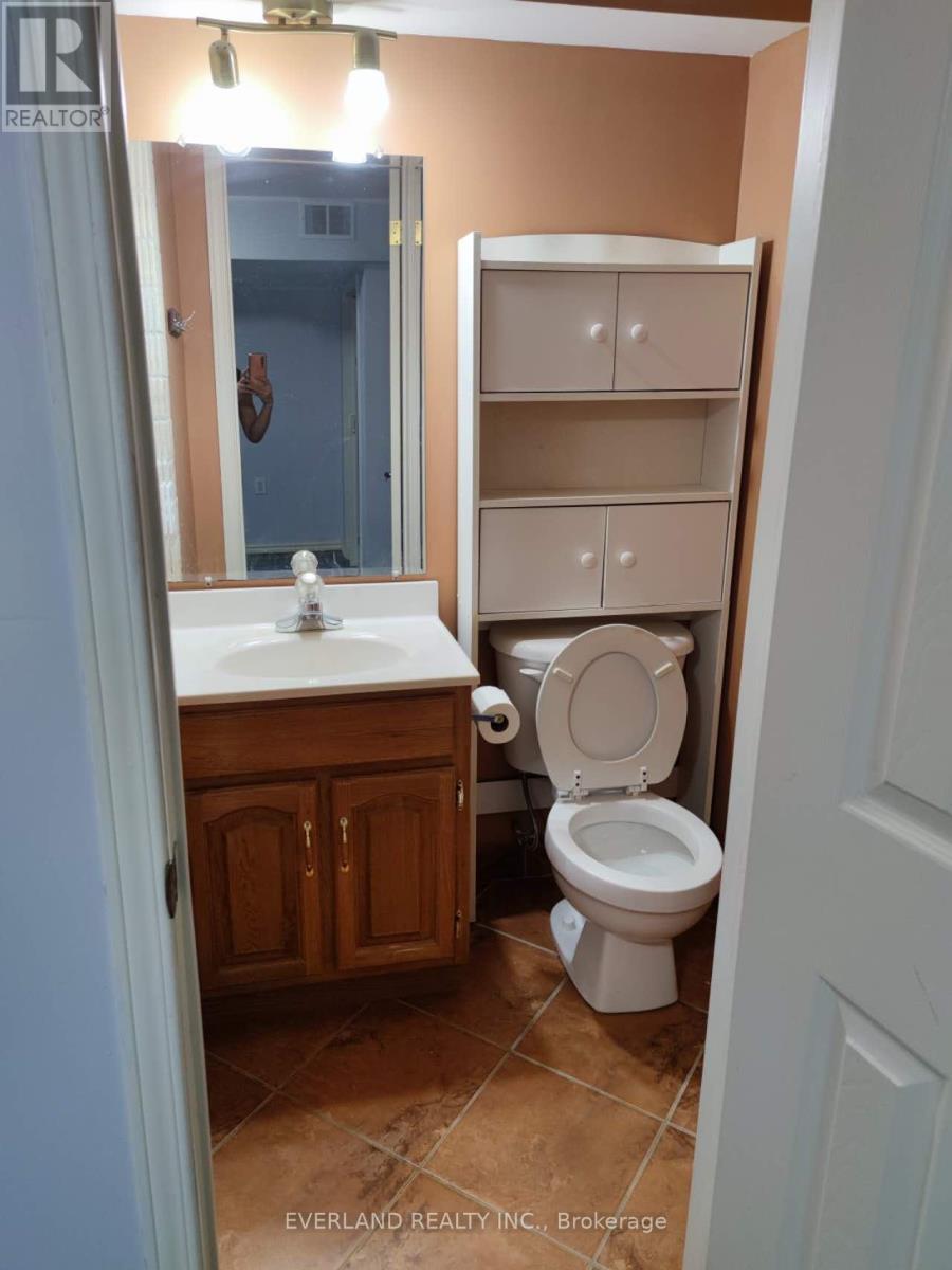 Single Family House for Sale in BSMT   BELVIA DRIVE Vaughan (Patterson) 