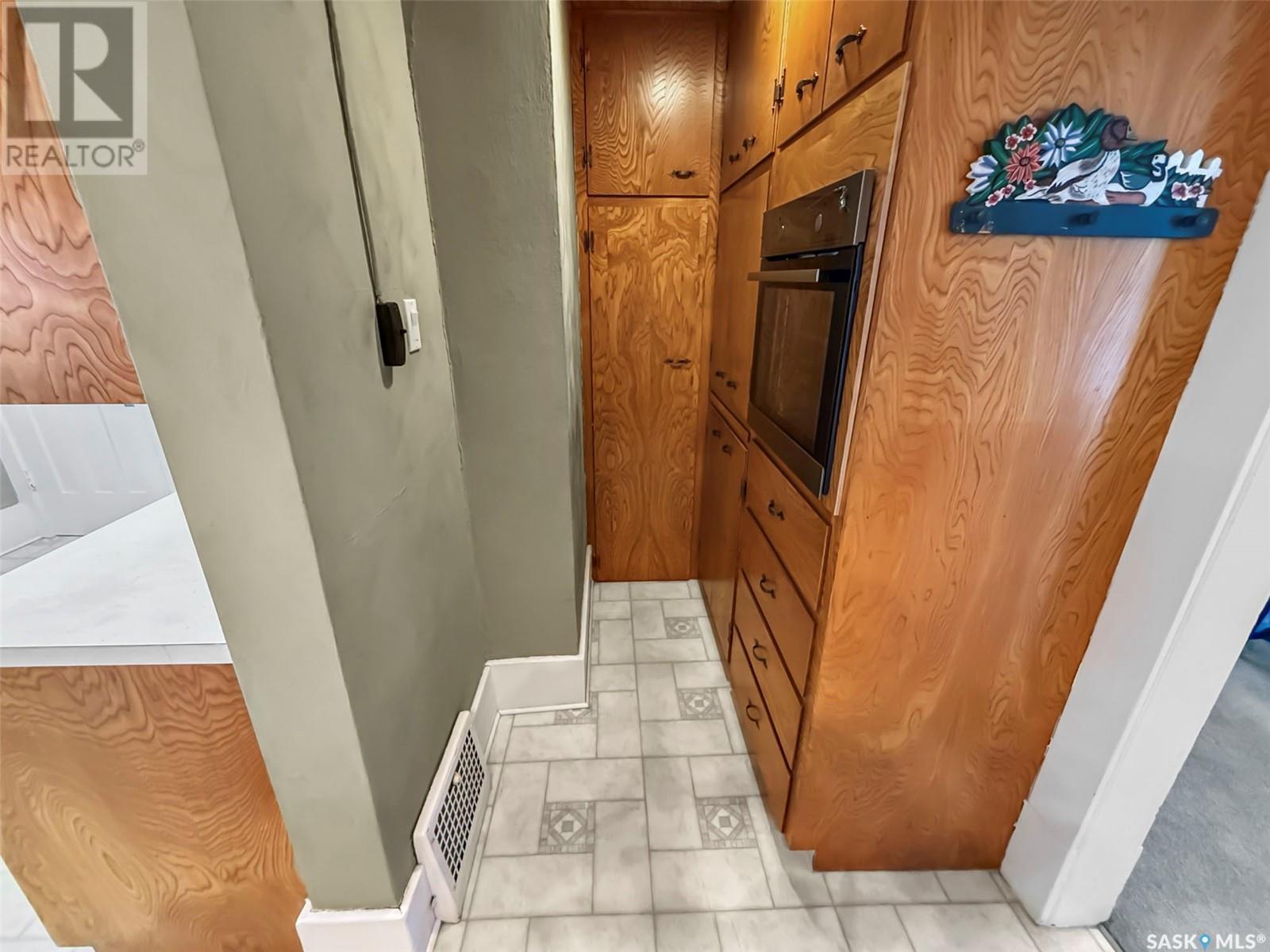 Single Family House for Sale in  th AVENUE NE Swift Current 
