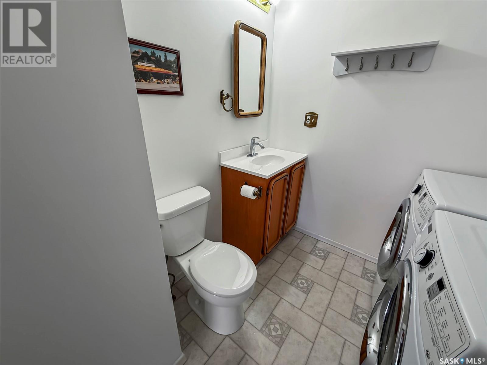 Single Family House for Sale in  th AVENUE NE Swift Current 