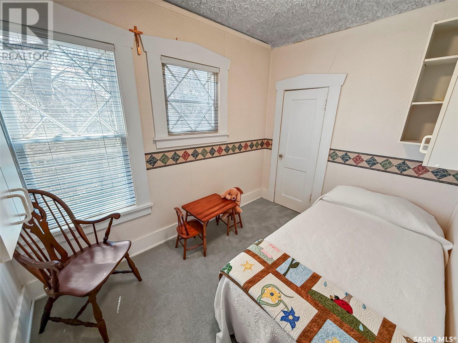 Single Family House for Sale in  th AVENUE NE Swift Current 