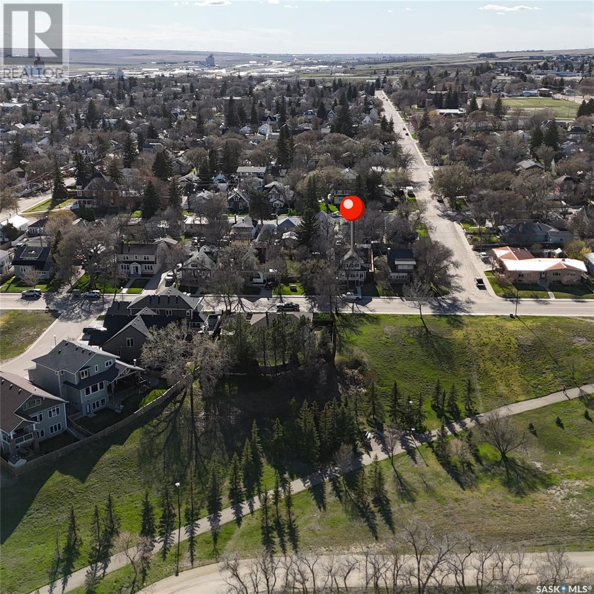Single Family House for Sale in  th AVENUE NE Swift Current 