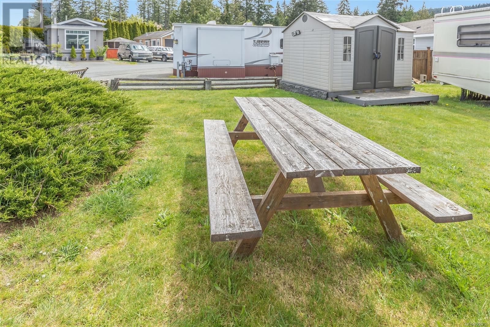 Photo 10 of 2131 Henderson Lake Way, Nanaimo BC