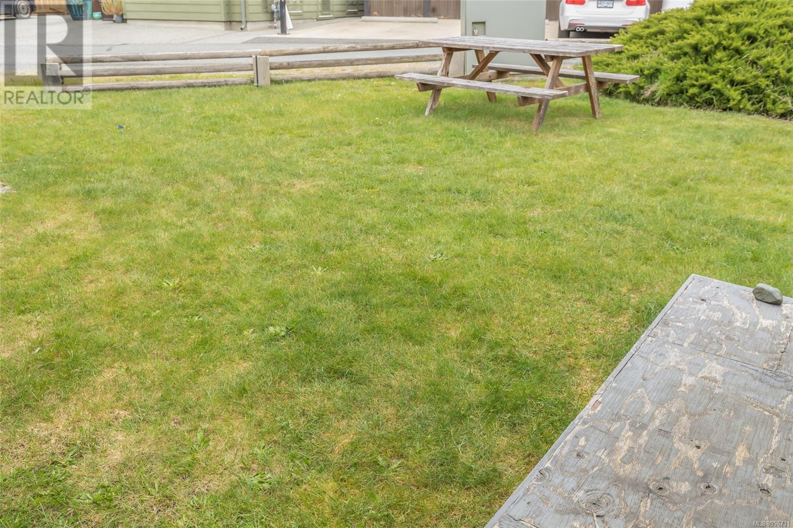 Photo 9 of 2131 Henderson Lake Way, Nanaimo BC