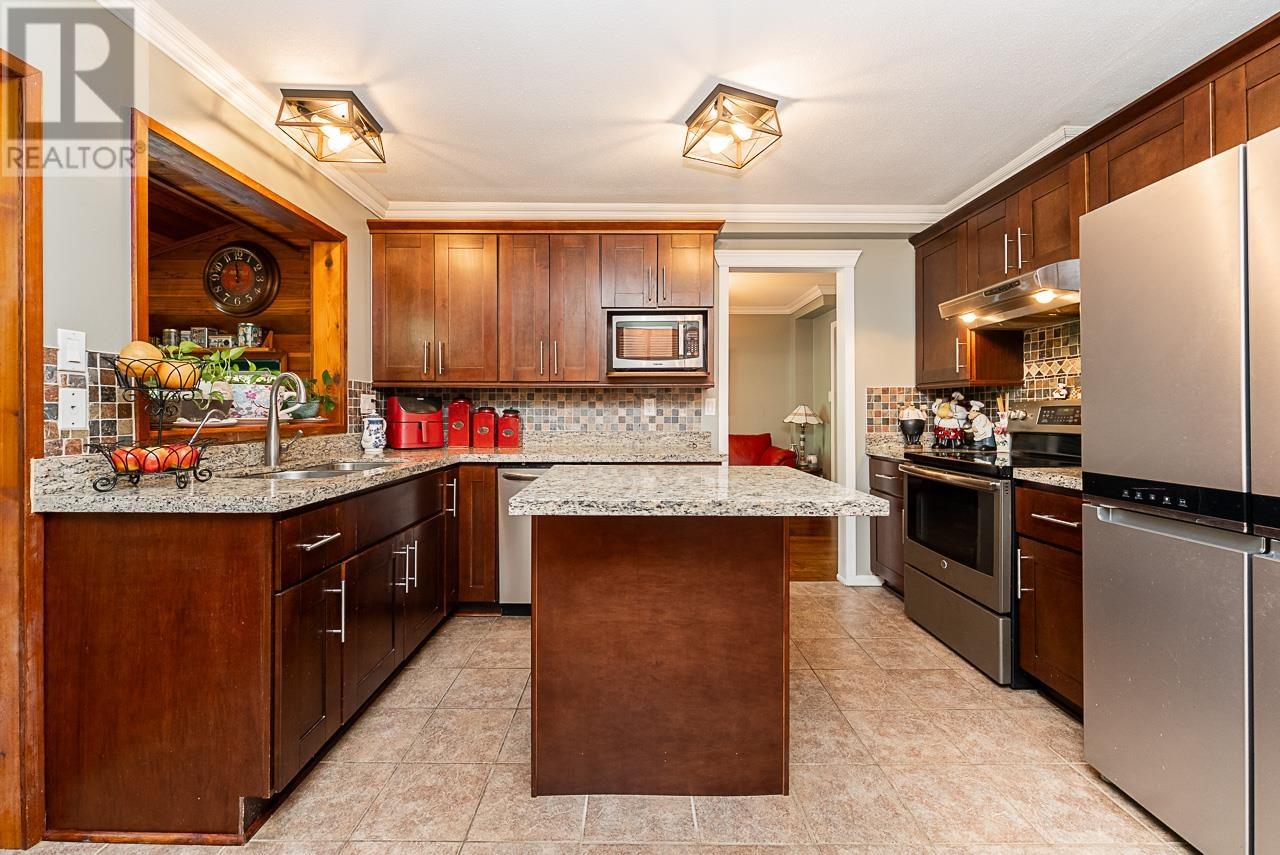 19519 115A AVENUE, Pitt Meadows real estate listing R2993060
