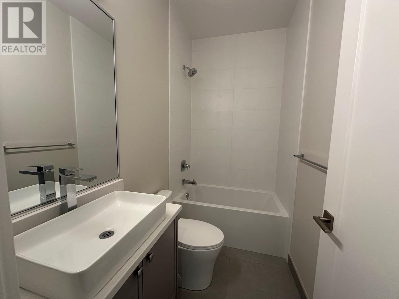 346 E 17TH STREET, North Vancouver