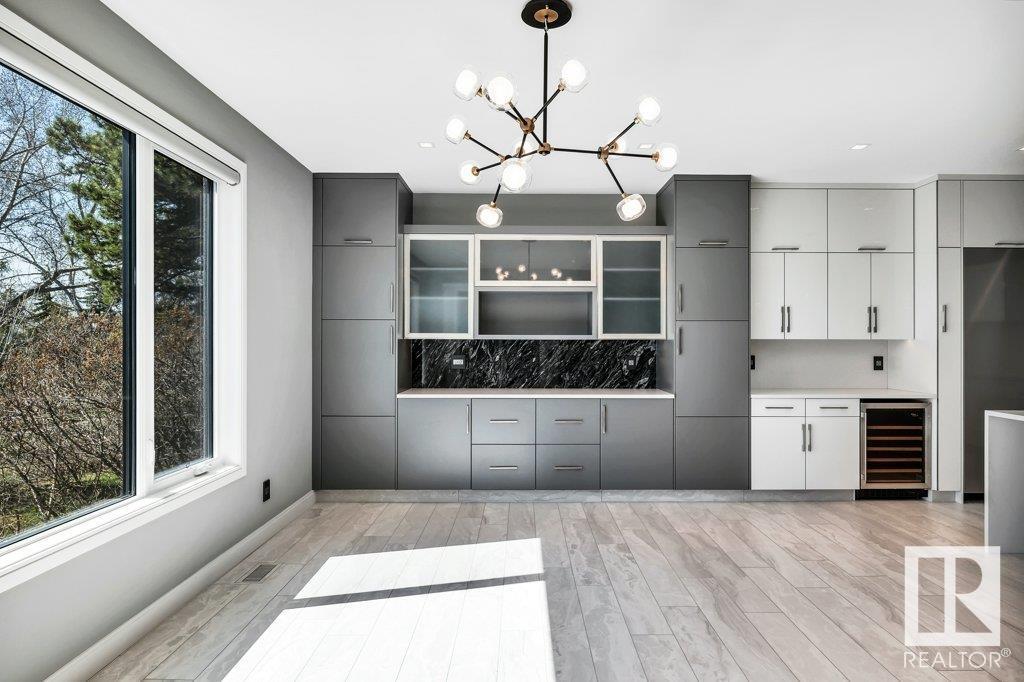 84 MISSION AV, St. Albert