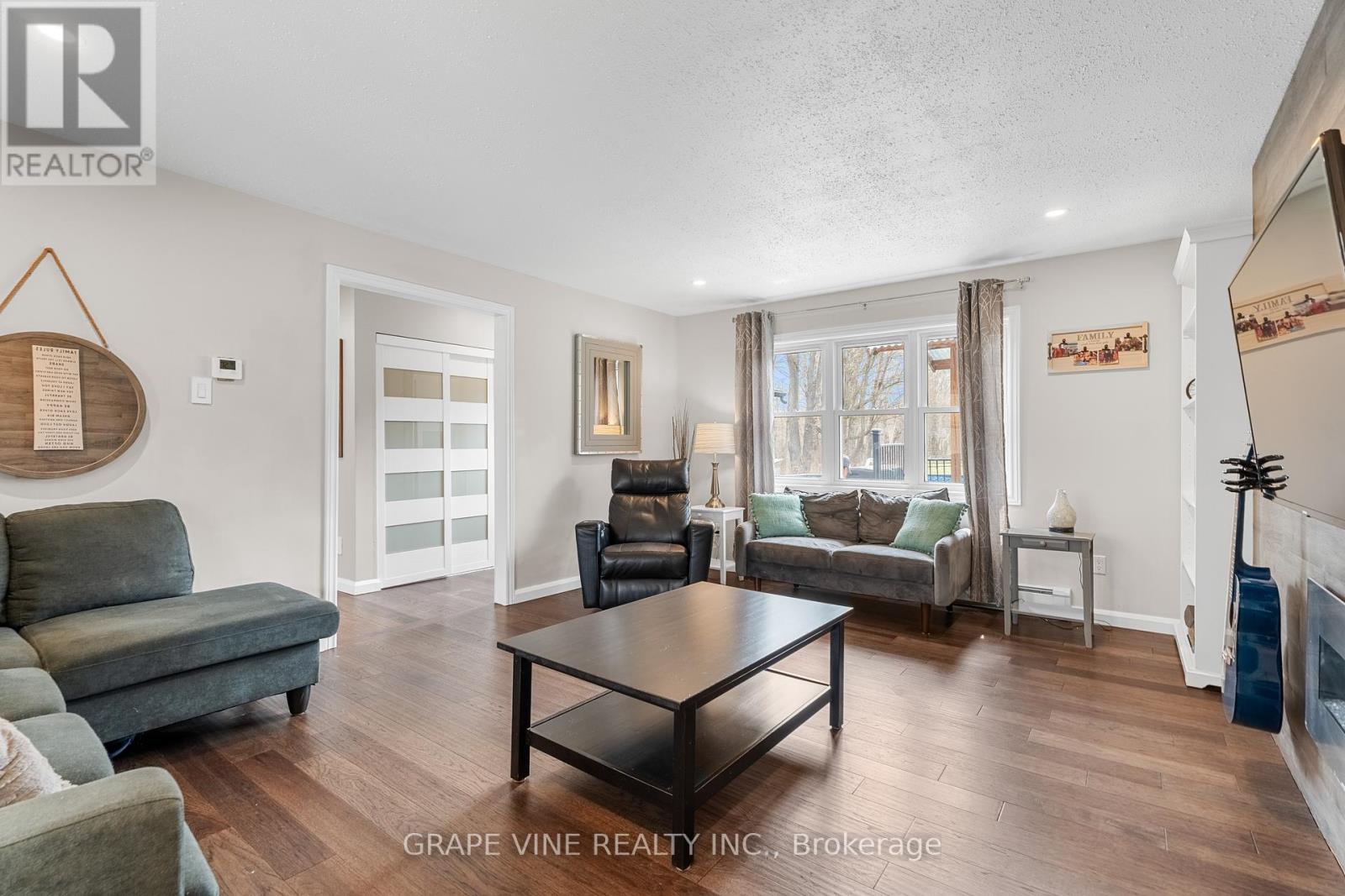 Photo 21 of 2021 Des Pins Street, The Nation ON
