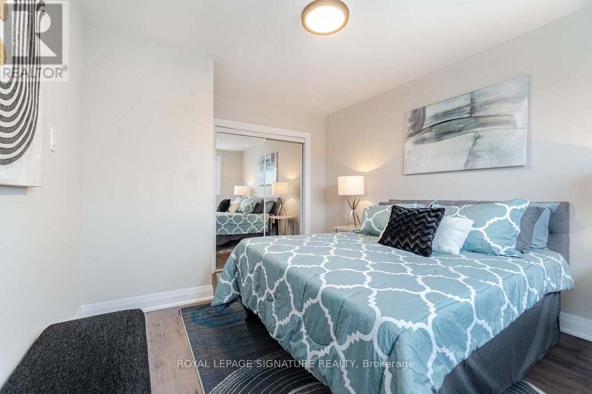 Photo 11 of 38 A 830 Westlock Road, Mississauga ON