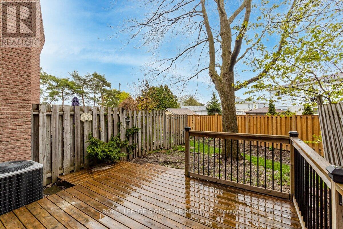 Photo 24 of 38 A 830 Westlock Road, Mississauga ON