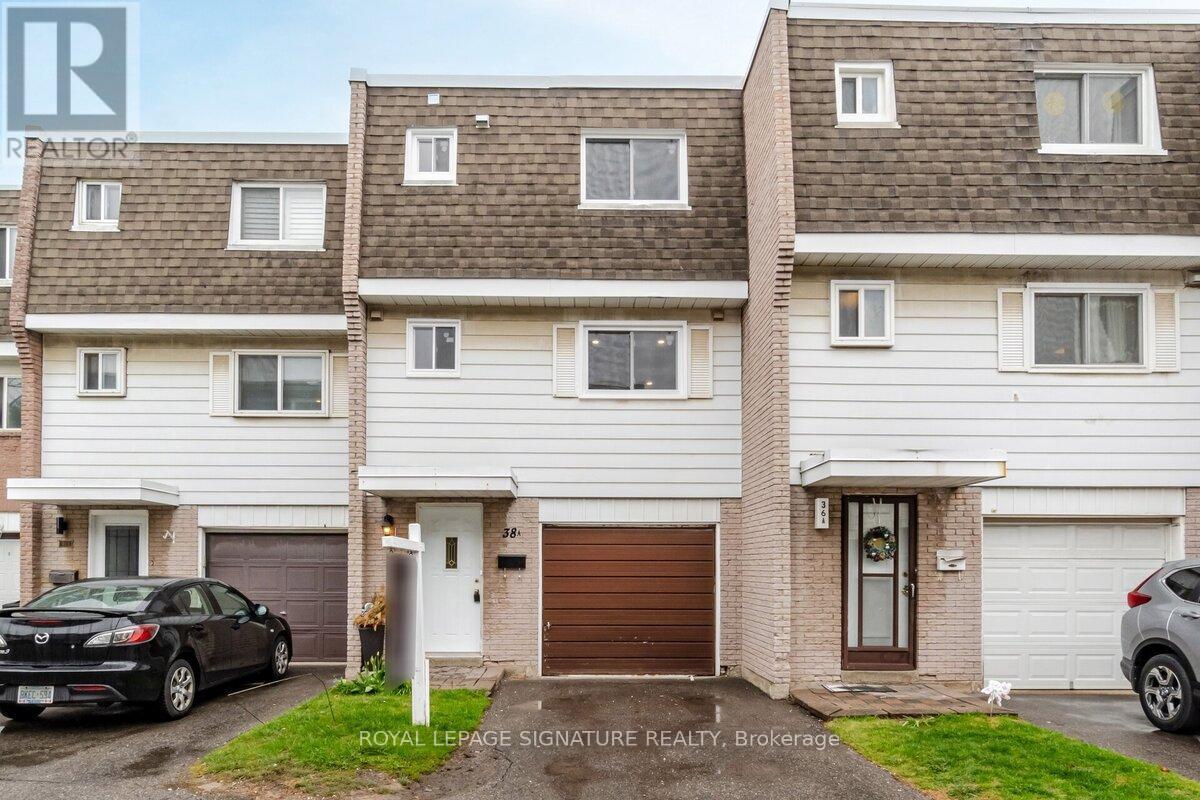 Photo 22 of 38 A 830 Westlock Road, Mississauga ON