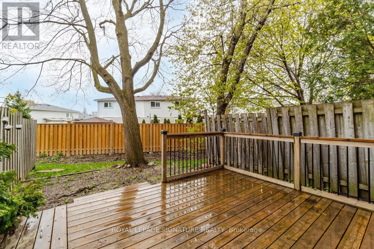 Photo 26 of 38 A 830 Westlock Road, Mississauga ON
