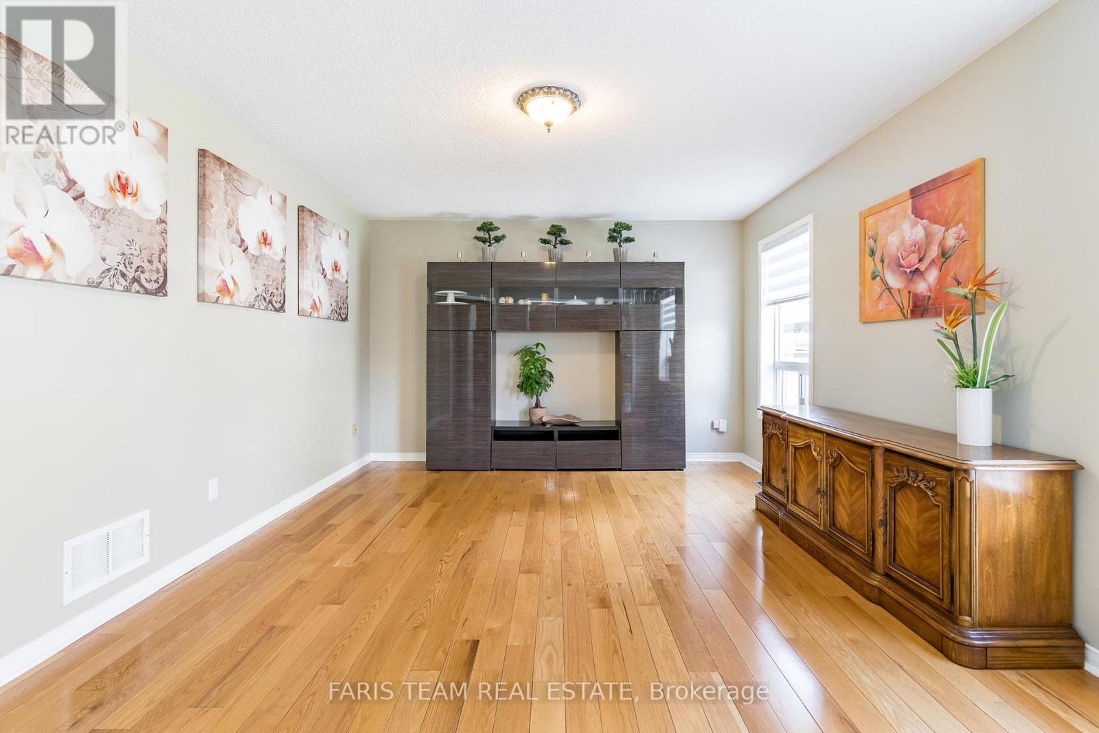 Photo 6 of 87 Truax Crescent, Essa ON