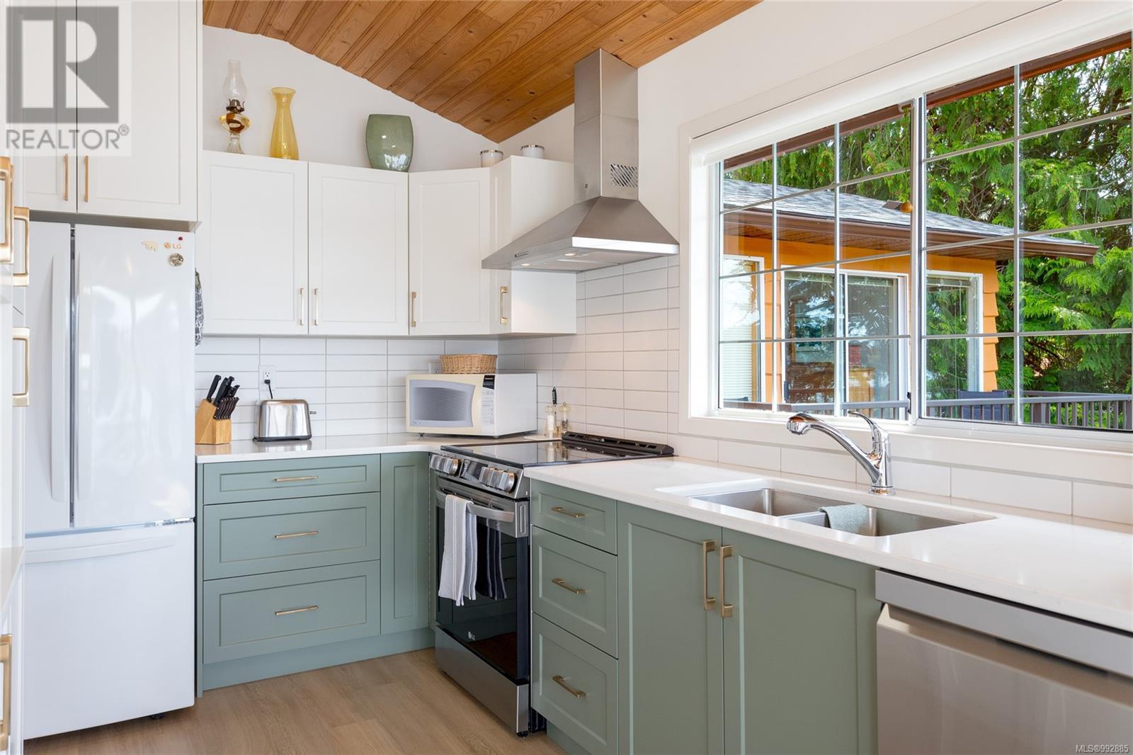  6510 Thornett Road, Sooke