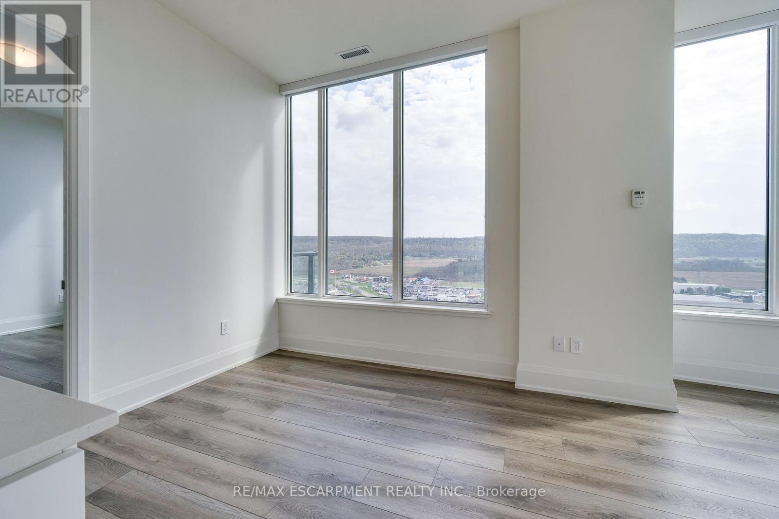 Photo 27 of 1902 385 Winston Road, Grimsby ON
