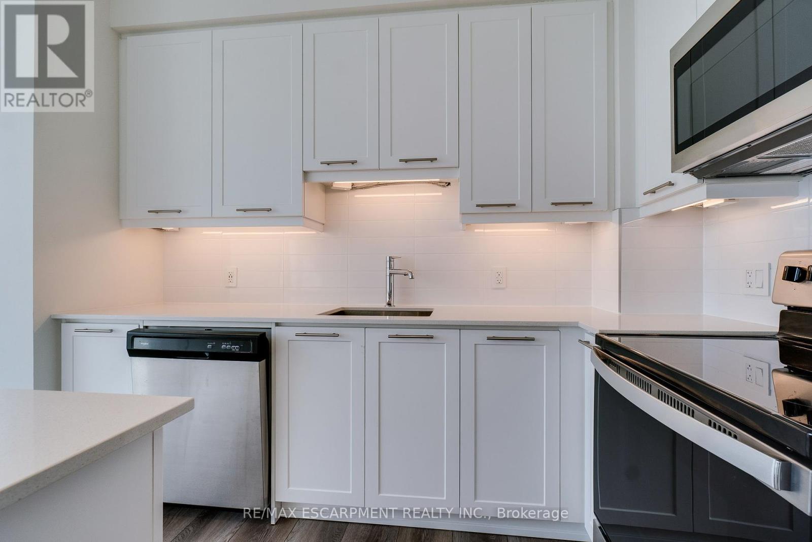Photo 22 of 1902 385 Winston Road, Grimsby ON
