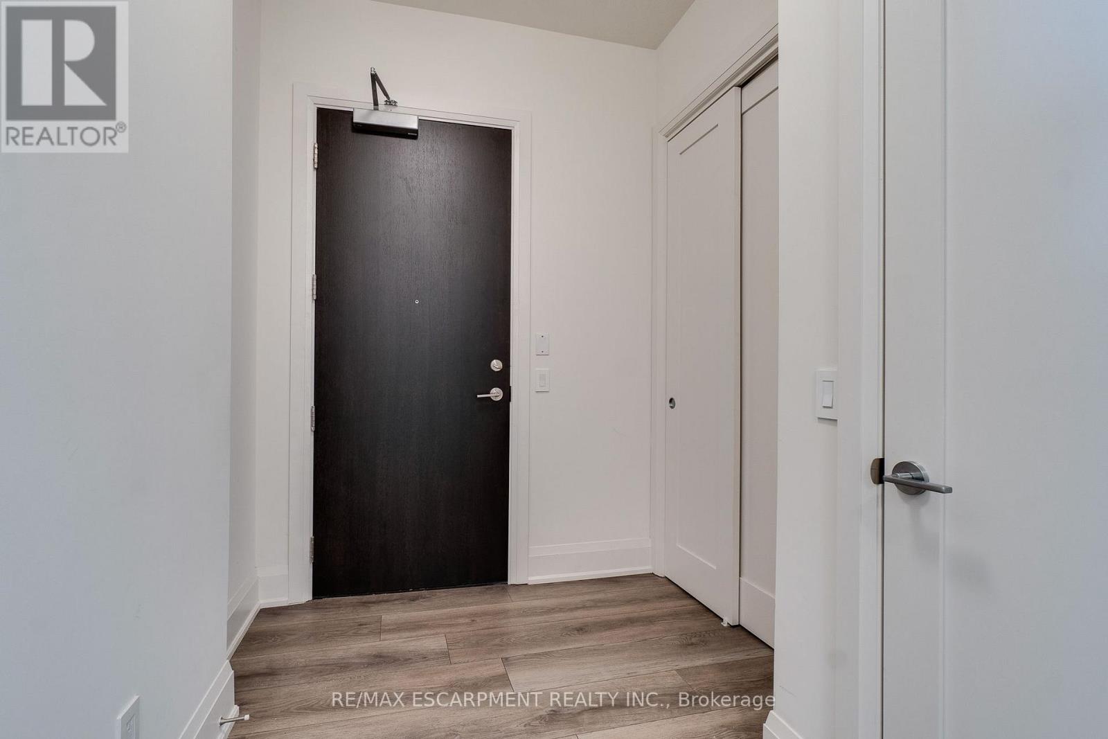 Photo 19 of 1902 385 Winston Road, Grimsby ON
