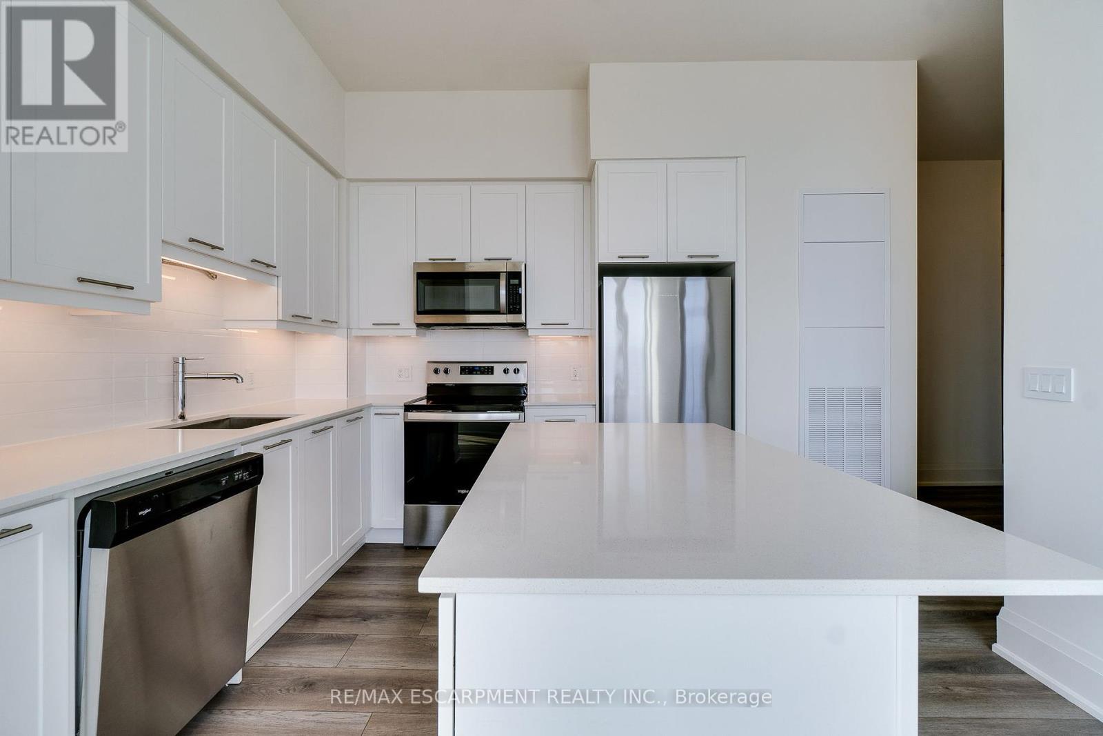 Photo 26 of 1902 385 Winston Road, Grimsby ON