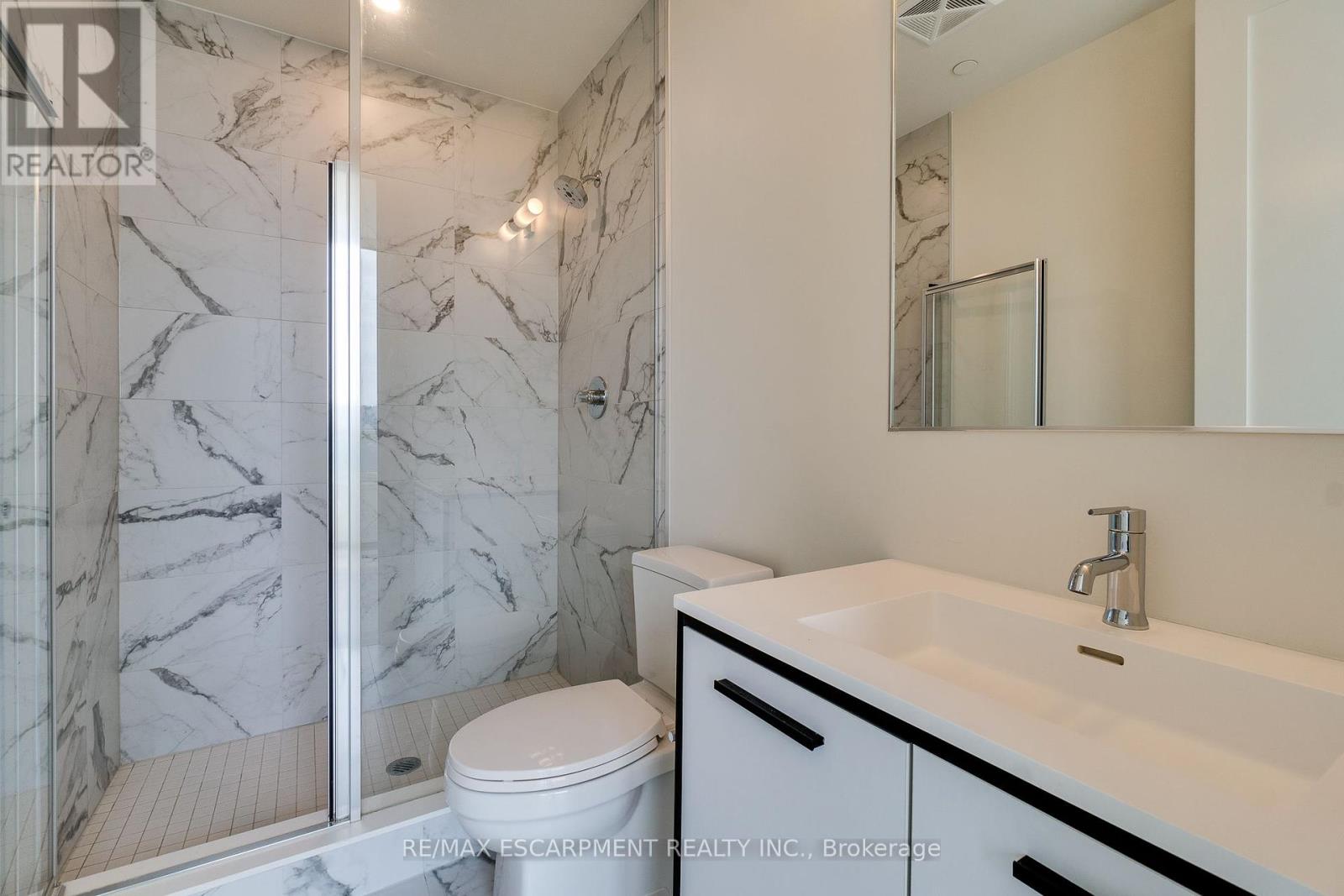 Photo 24 of 1902 385 Winston Road, Grimsby ON