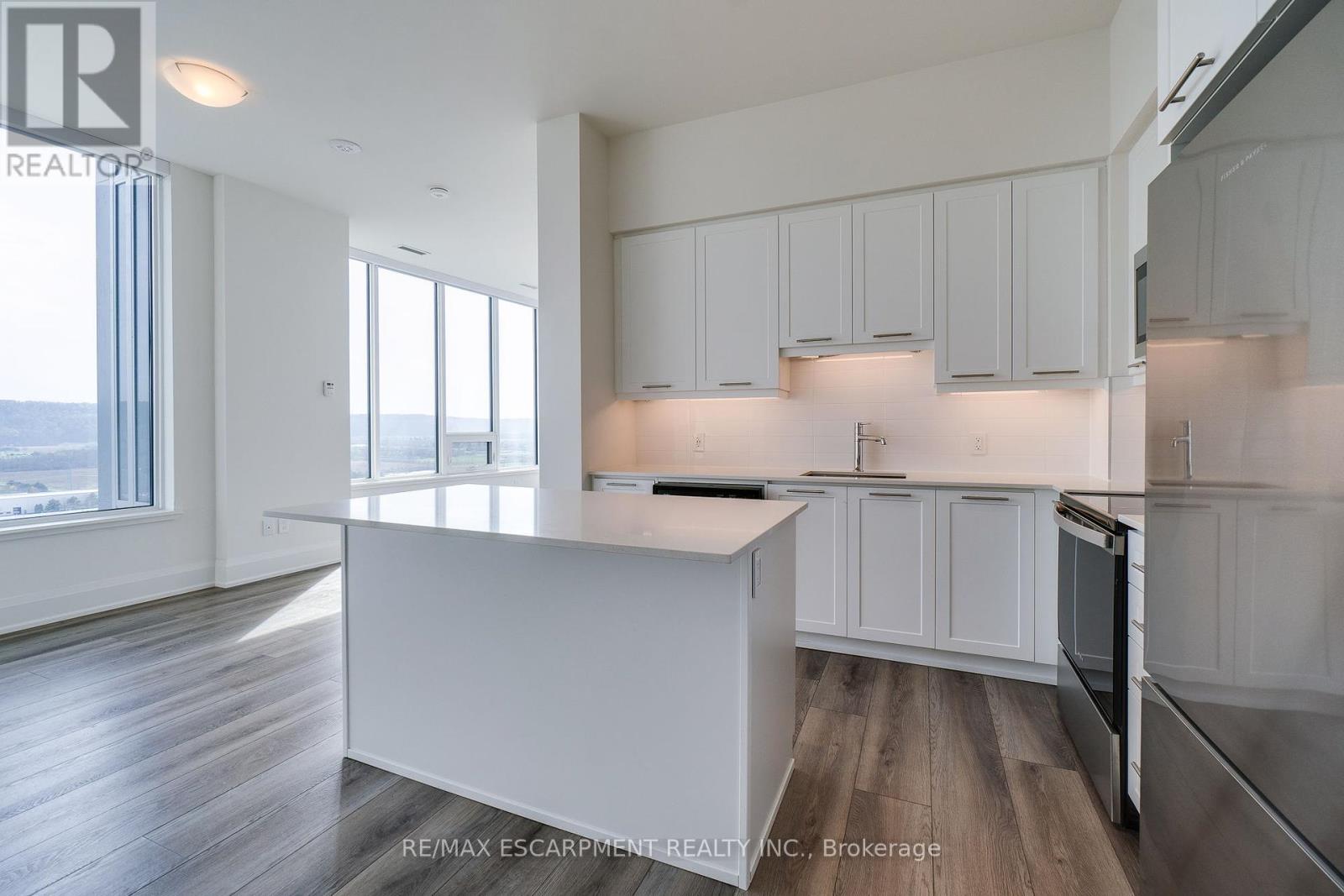Photo 17 of 1902 385 Winston Road, Grimsby ON