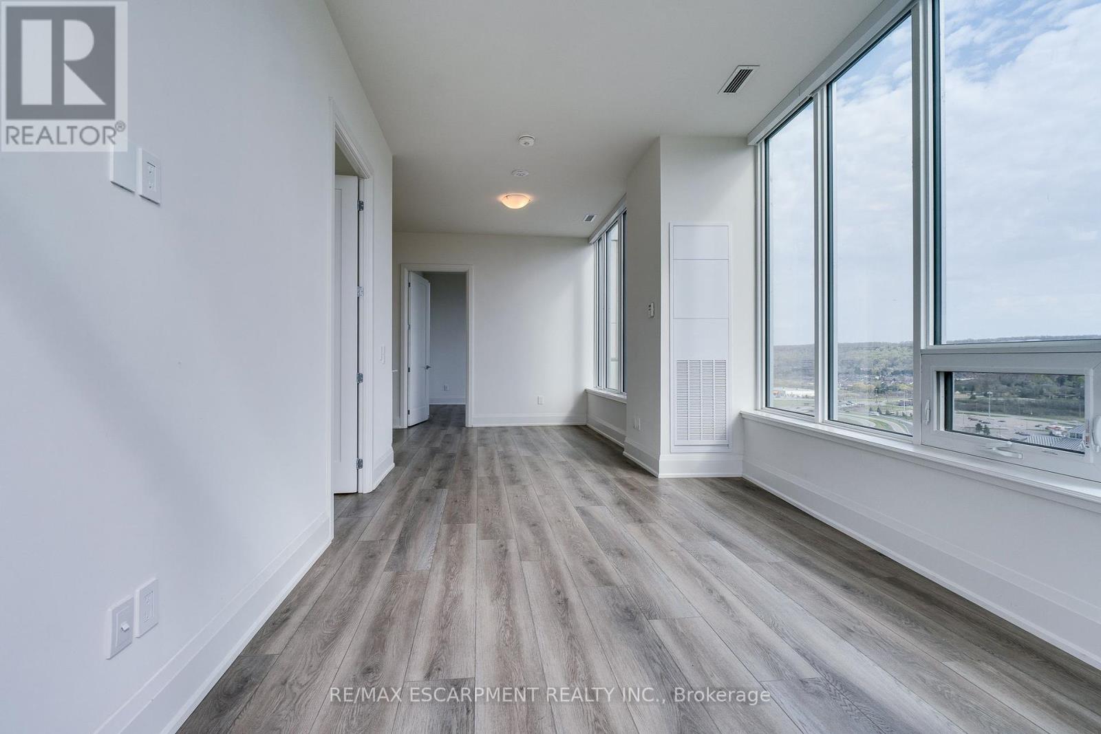 Photo 28 of 1902 385 Winston Road, Grimsby ON
