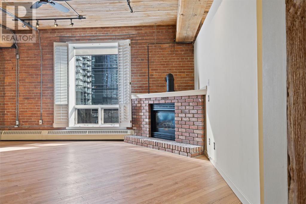 Single Family House Loft for Sale in    Avenue SW Beltline Calgary 