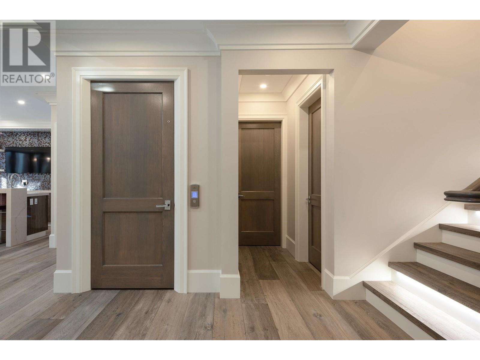 5637 LABURNUM STREET, Vancouver
