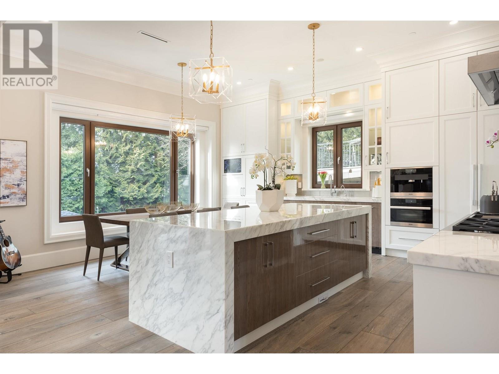 Photo 9 of 5637 Laburnum Street, Vancouver BC