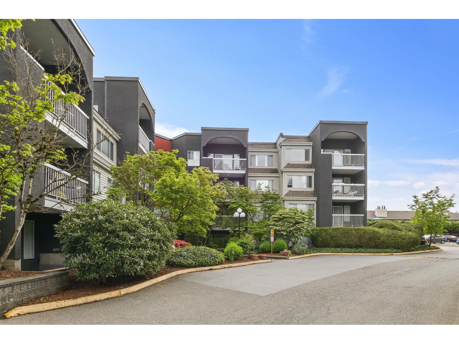 Photo 3 of 208 5700 200 Street, Langley BC