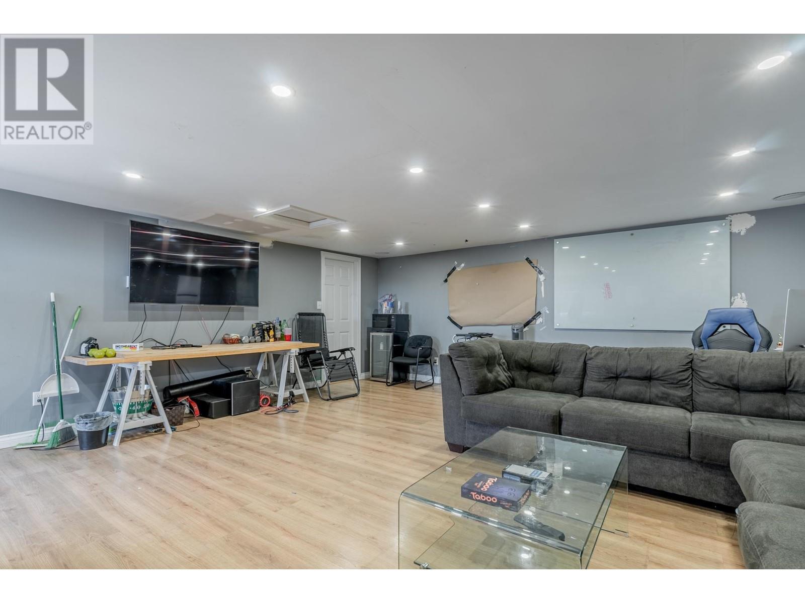 5121 112 Street, Delta