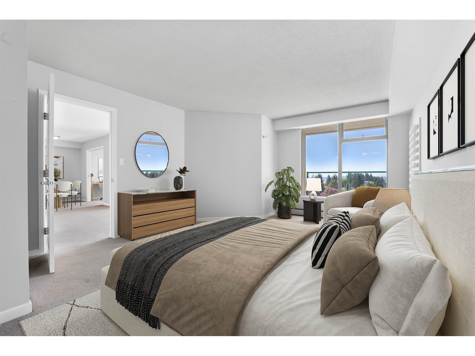 702 15466 NORTH BLUFF ROAD, White Rock