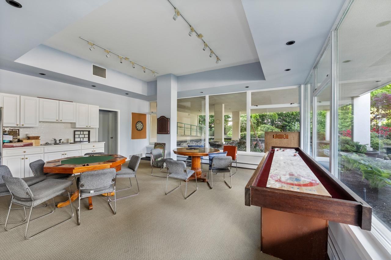 702 15466 NORTH BLUFF ROAD, White Rock real estate listing R2996599