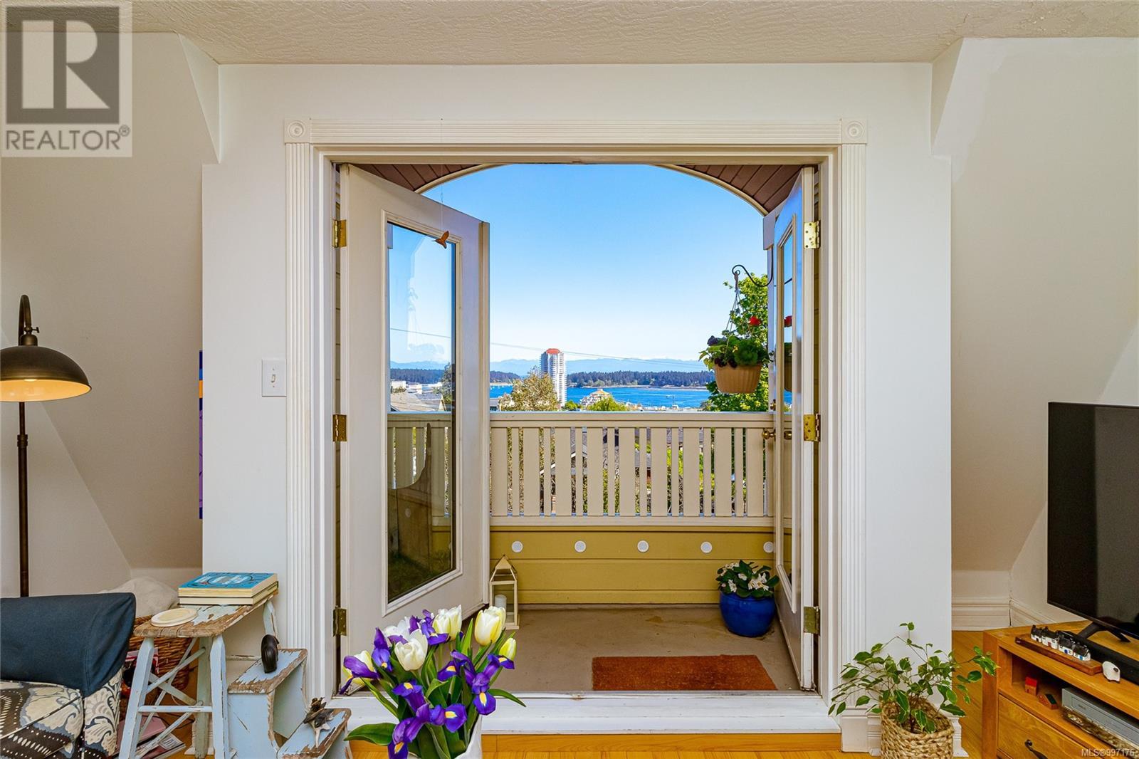 402 645 Selby St, Nanaimo