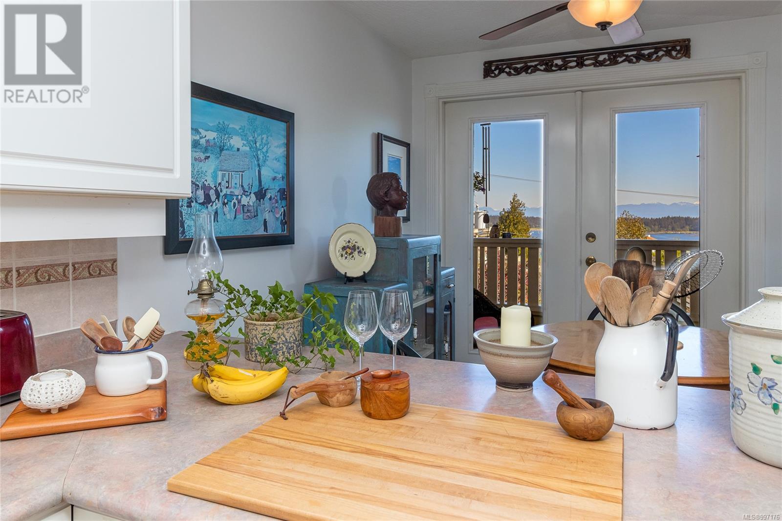 402 645 Selby St, Nanaimo