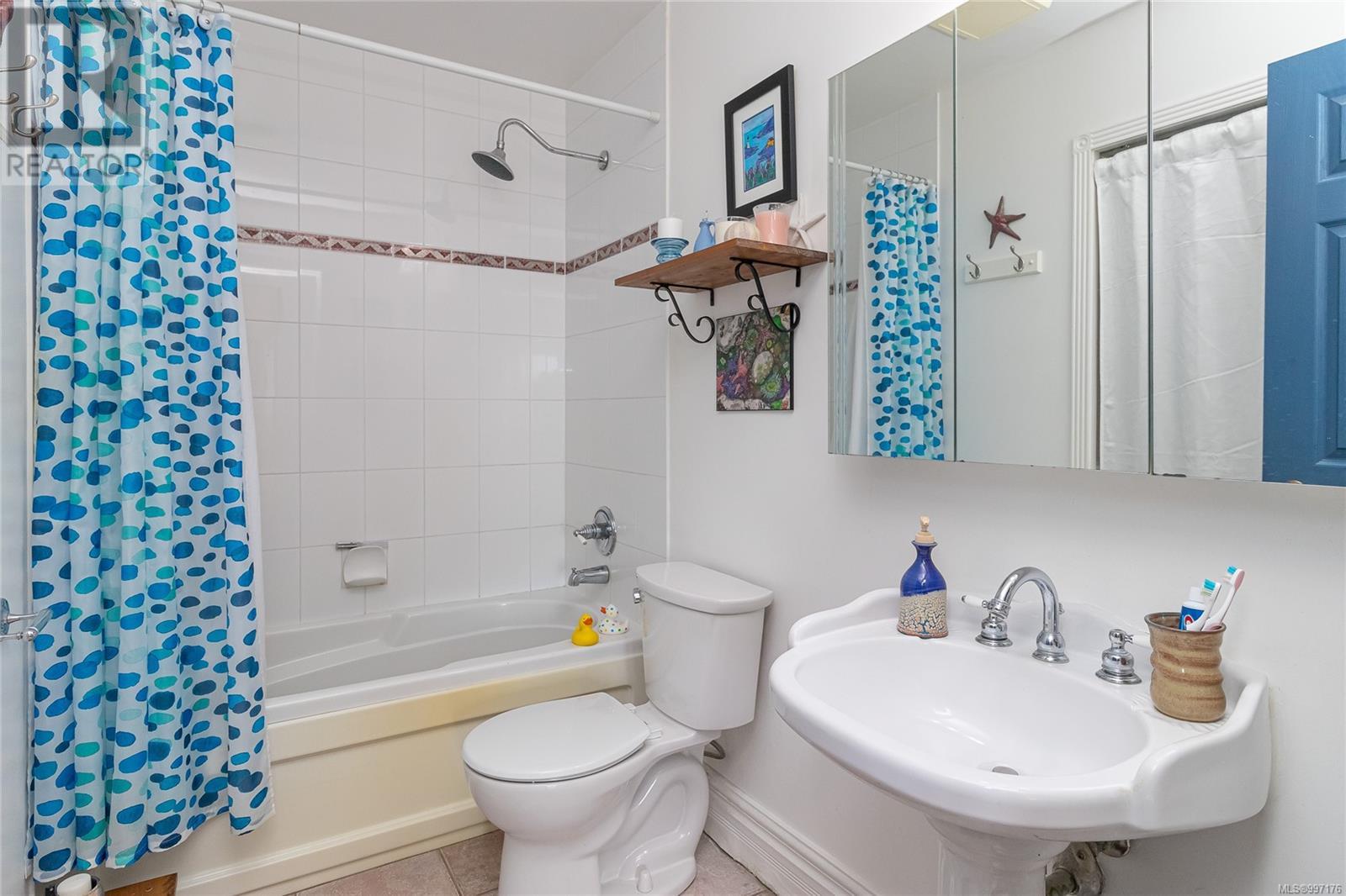 402 645 Selby St, Nanaimo