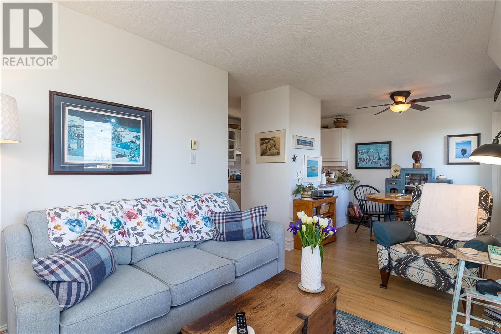 402 645 Selby St, Nanaimo