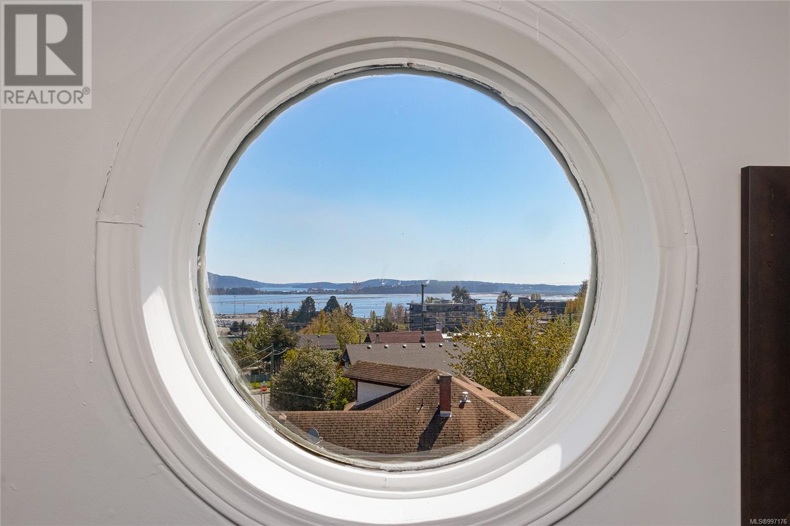 402 645 Selby St, Nanaimo