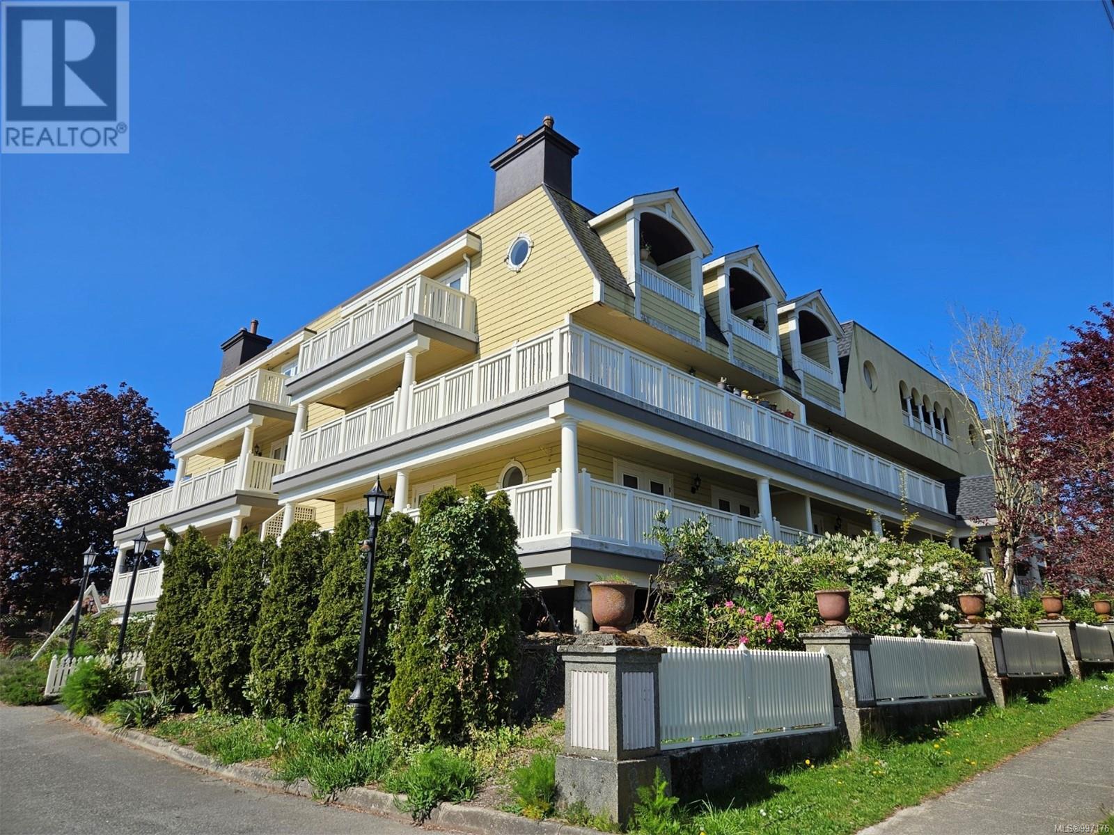 402 645 Selby St, Nanaimo
