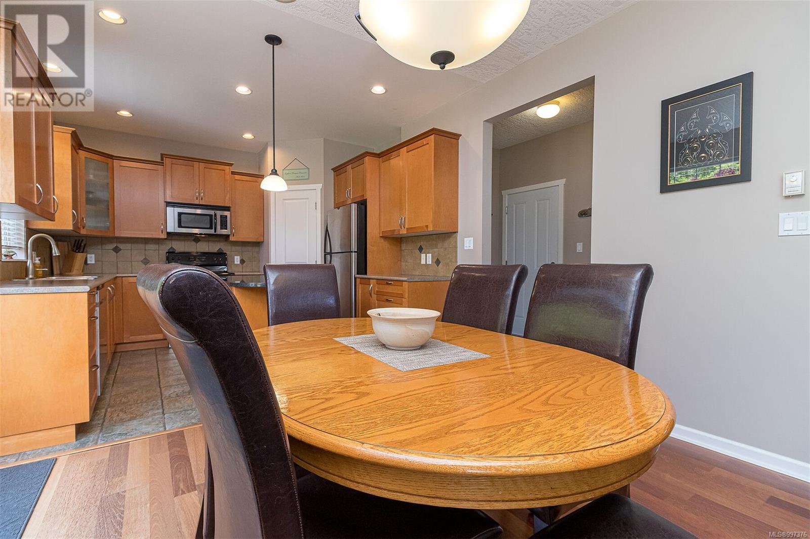  6486 Beechwood Place, Sooke