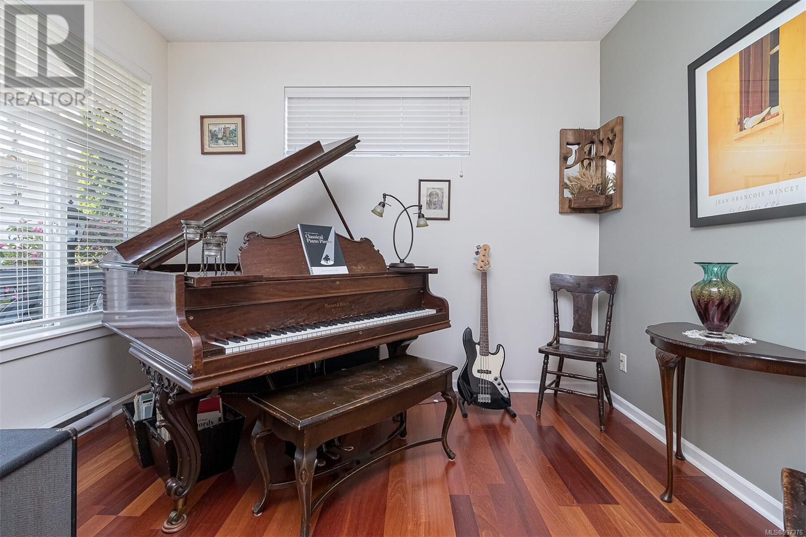  6486 Beechwood Place, Sooke