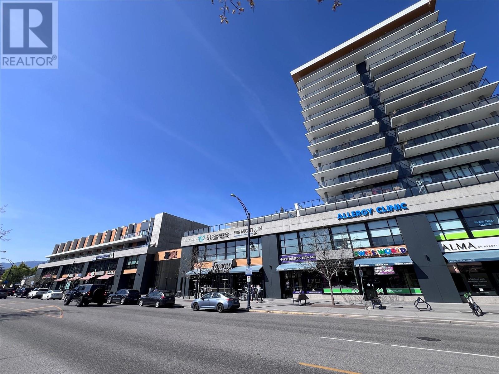 214 3030 Pandosy Street, Kelowna